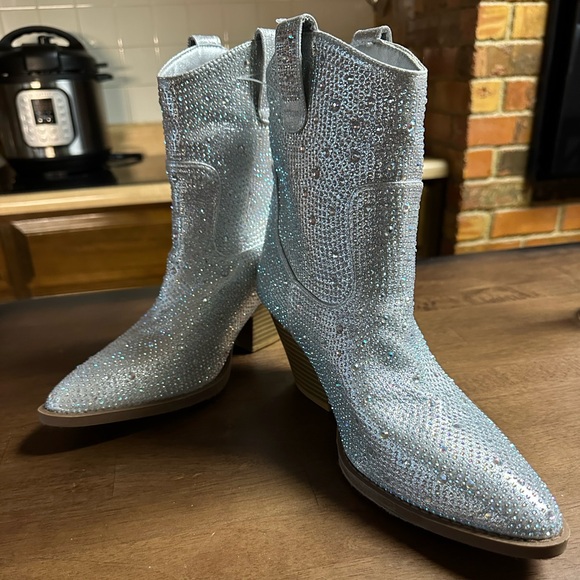NEW Full Rhinestone Booties - Picture 1 of 7